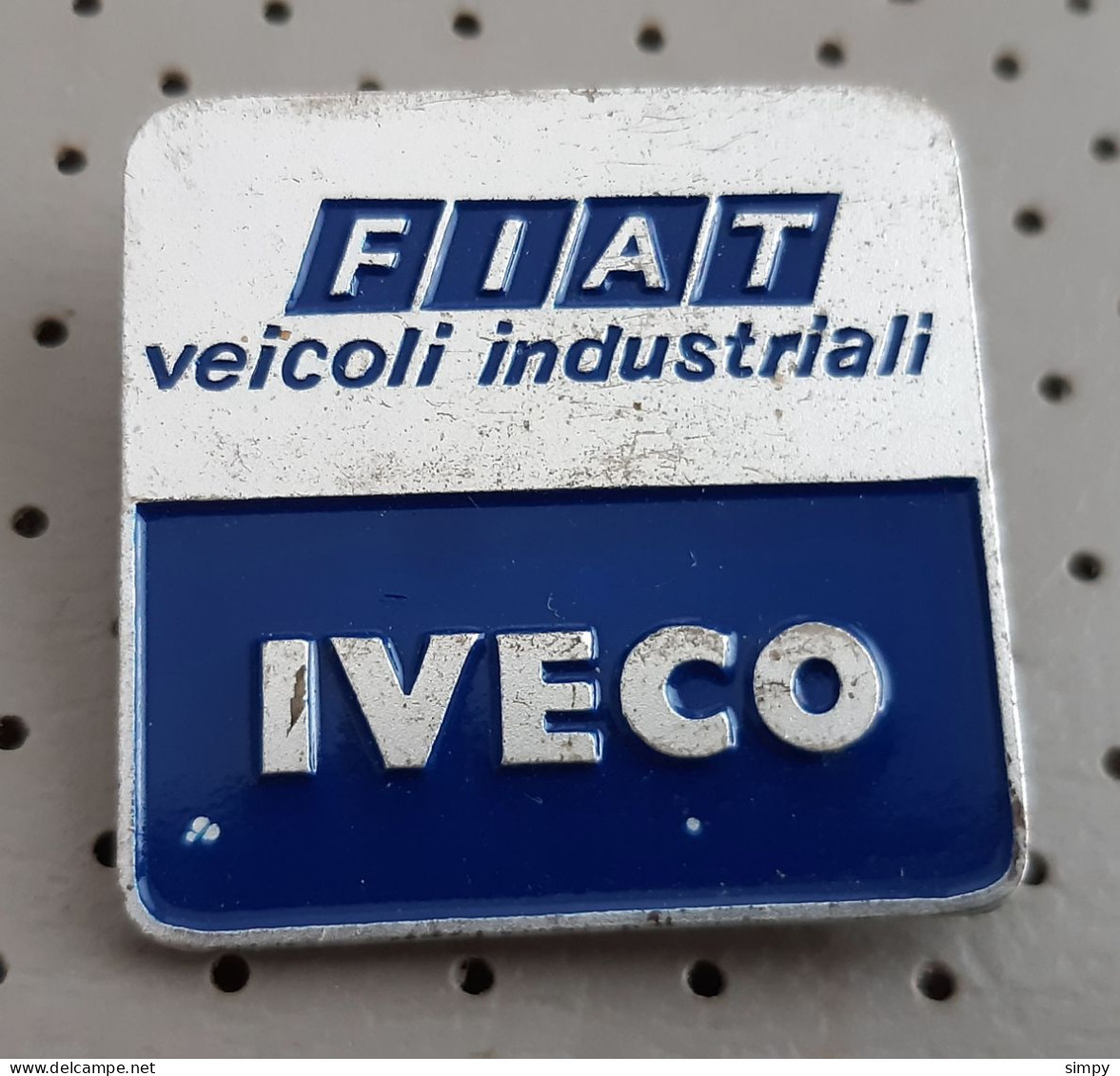 FIAT IVECO  Car Logo  Italy Vintage Pin Badge Size 27x27mm - Fiat