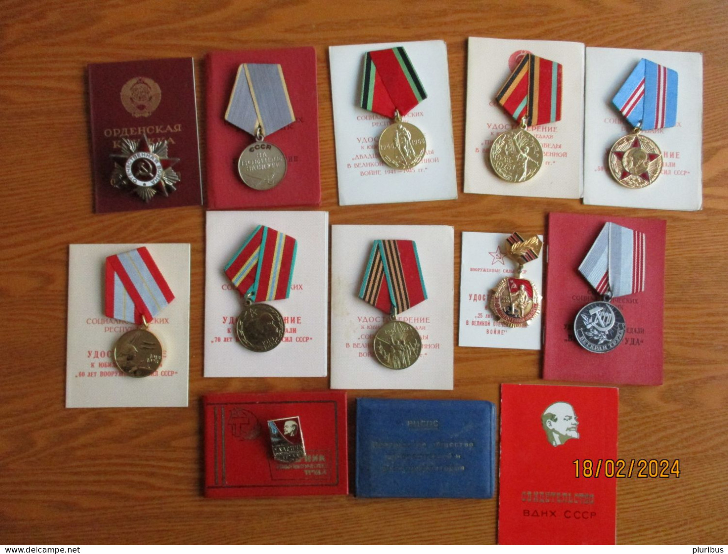 RUSSIA ESTONIA WW II SET OF SILVER ORDER AND SILVER MEDAL AND OTHER MEDALS TO ONE MAN FOR MILITARY MERITS , 19-4 - Russia