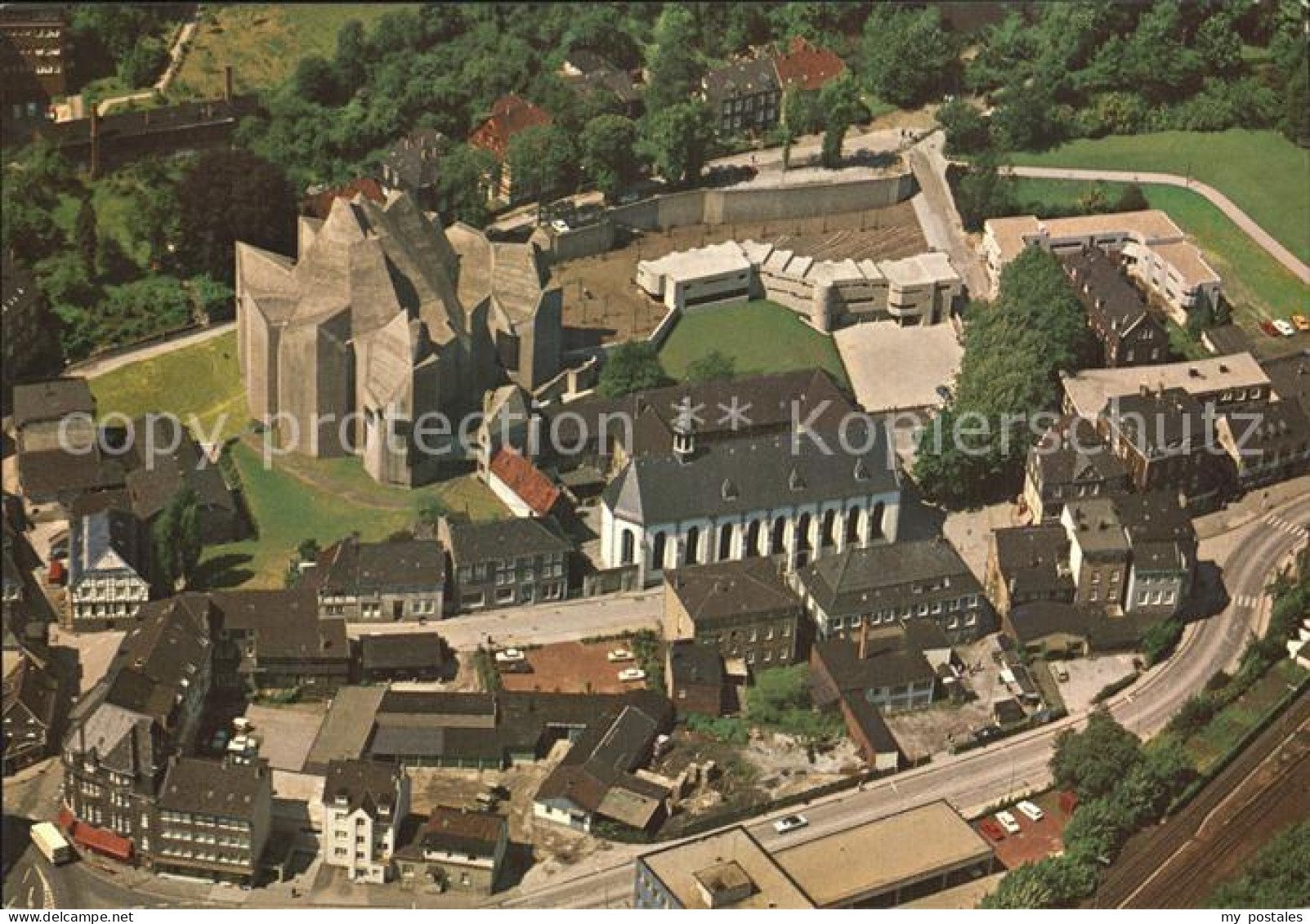 72582397 Velbert Neue Wallfahrtskirche Mit Pilgerzentrum Fliegeraufnahme Velbert - Velbert