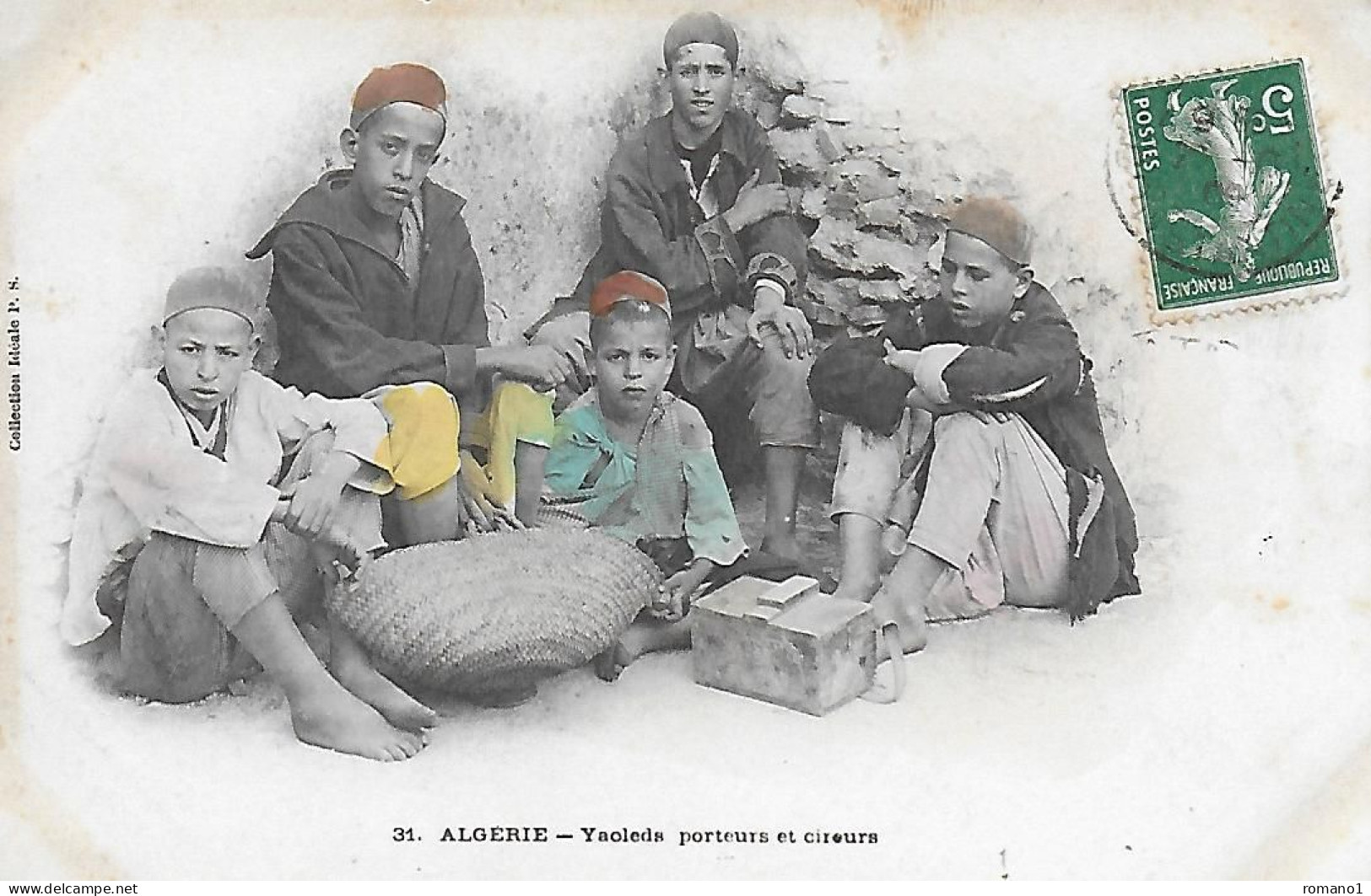 Algérie )   Yaouleds  Porteurs Et Cireurs - Métiers