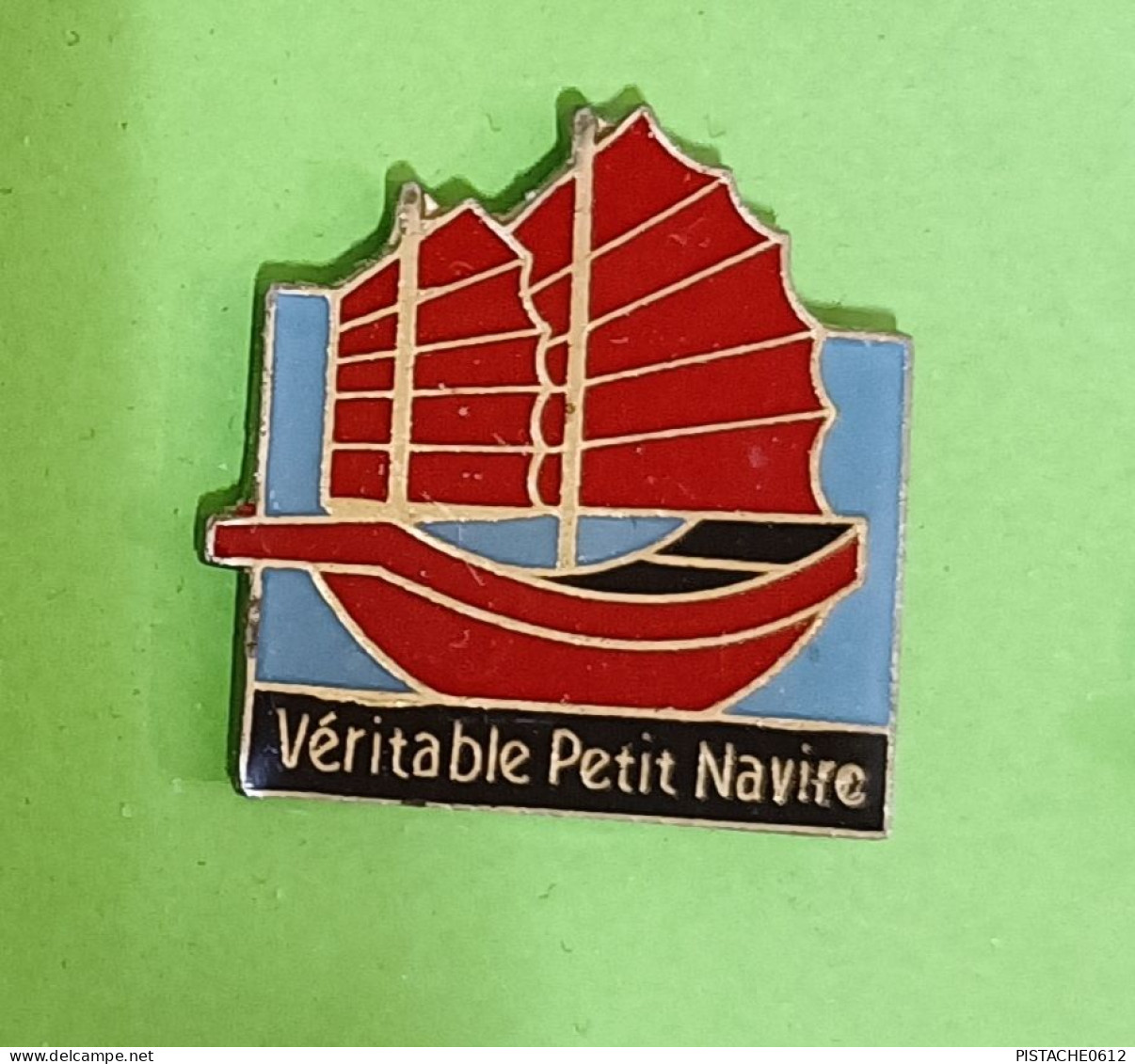 Pin's Bateau Voilier Veritable Petit Navire - Boats