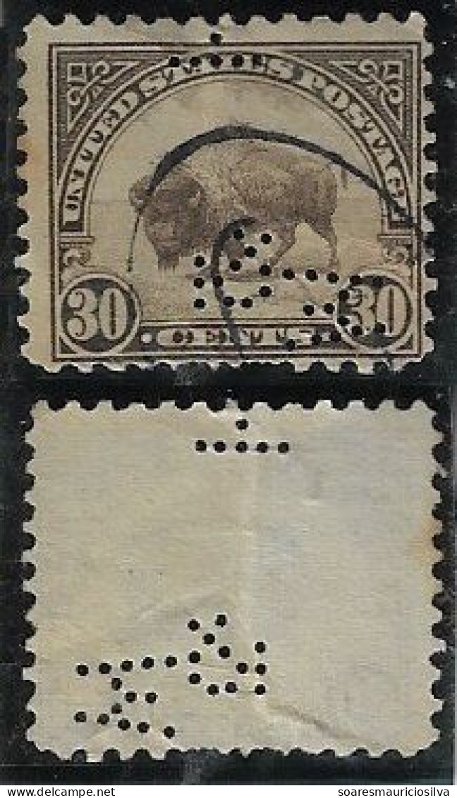 USA United States 1926/1933 Stamp With Perfin H&/W By Homblower & Weeks From New York Lochung Perfore - Perfins