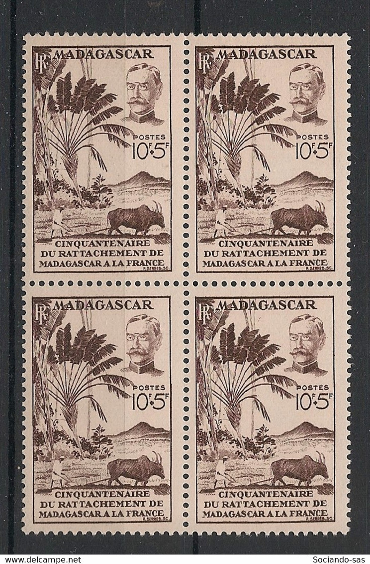 MADAGASCAR - 1946 - N°YT. 319 - Galliéni 10f + 5f - Bloc De 4 - Neuf Luxe ** / MNH / Postfrisch - Ongebruikt