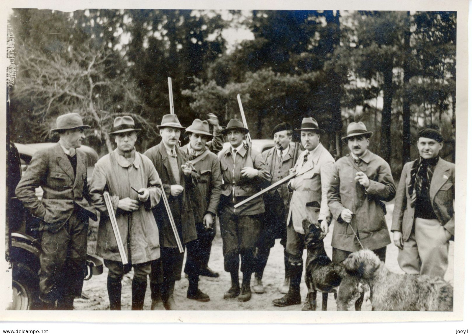 Photo Un Groupe De Chasseur, Format 12/17 - Persone Anonimi