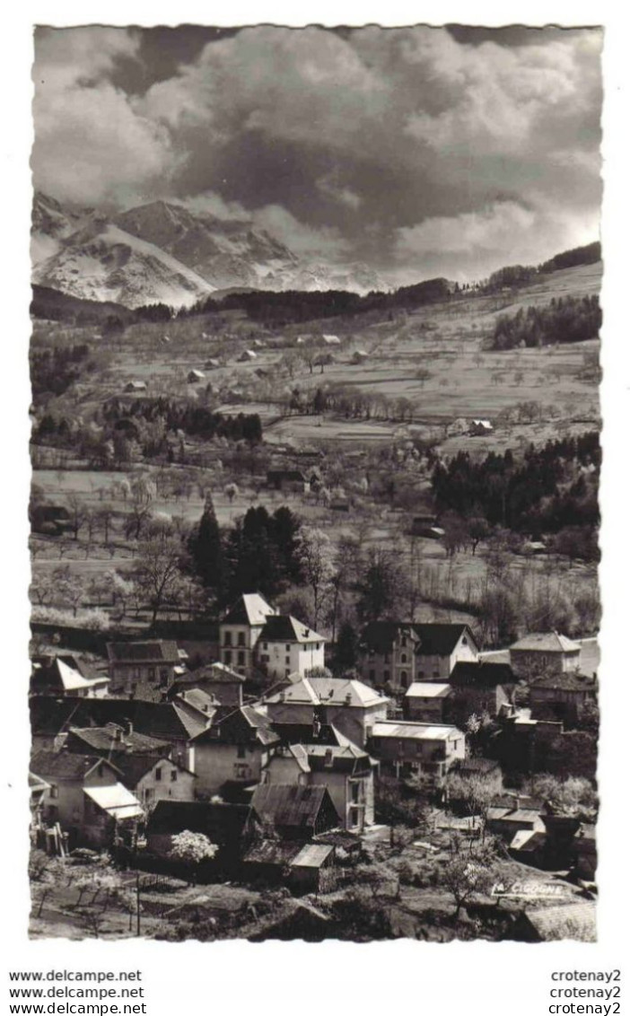 38 THEYS N°504 04 Le Bourg Et Les Berts En 1955 VOIR DOS - Theys