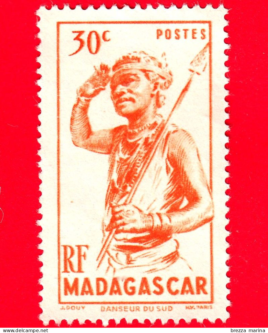 MADAGASCAR - Usato - 1946 - Danzatore Del Sud - Dancer - 30 C - Usati