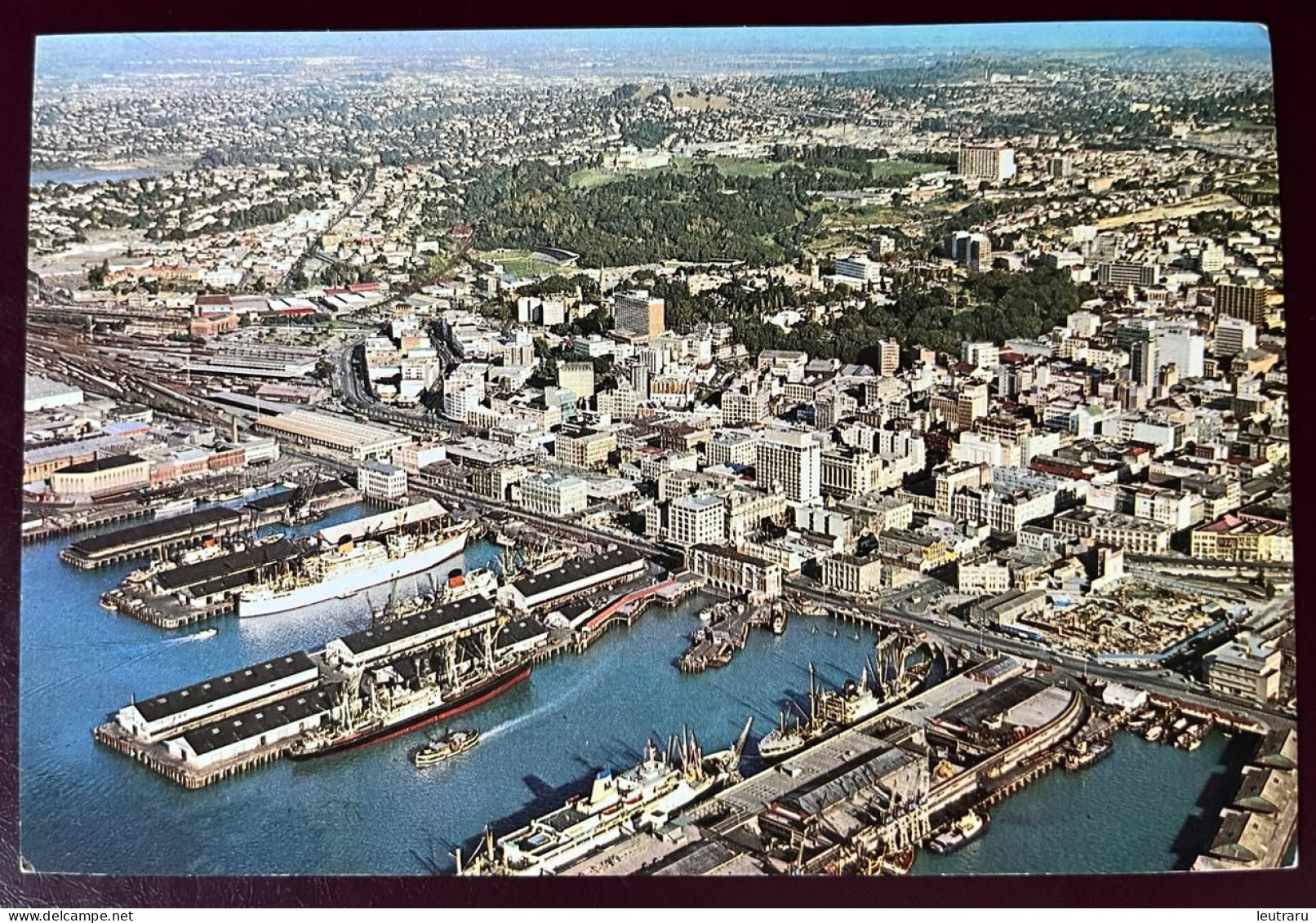 New Zealand Auckland Shipping Area Railway Station And Harbor Postcard - Nouvelle-Zélande
