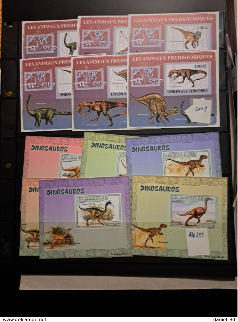 Collection 1 album, tematic: Prehistoric animals, Dinosauros, 27 pages total, worldwide, MNH