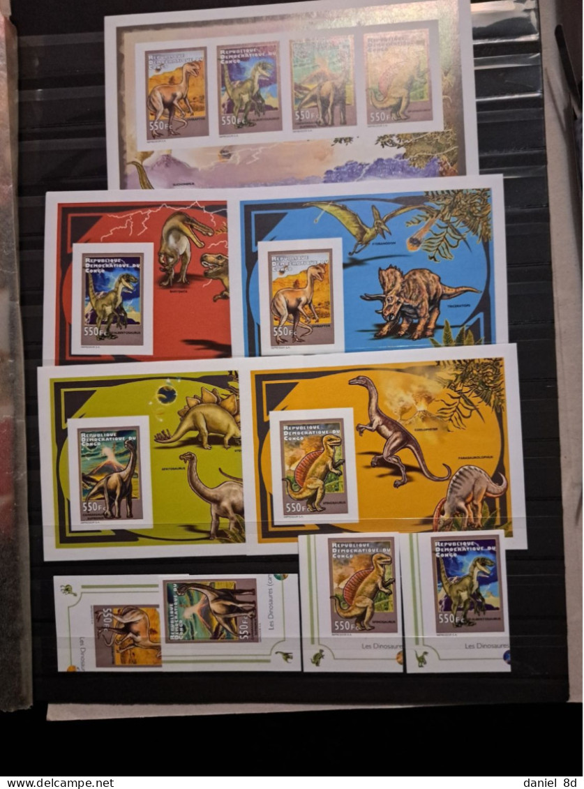 Collection 1 album, tematic: Prehistoric animals, Dinosauros, 27 pages total, worldwide, MNH