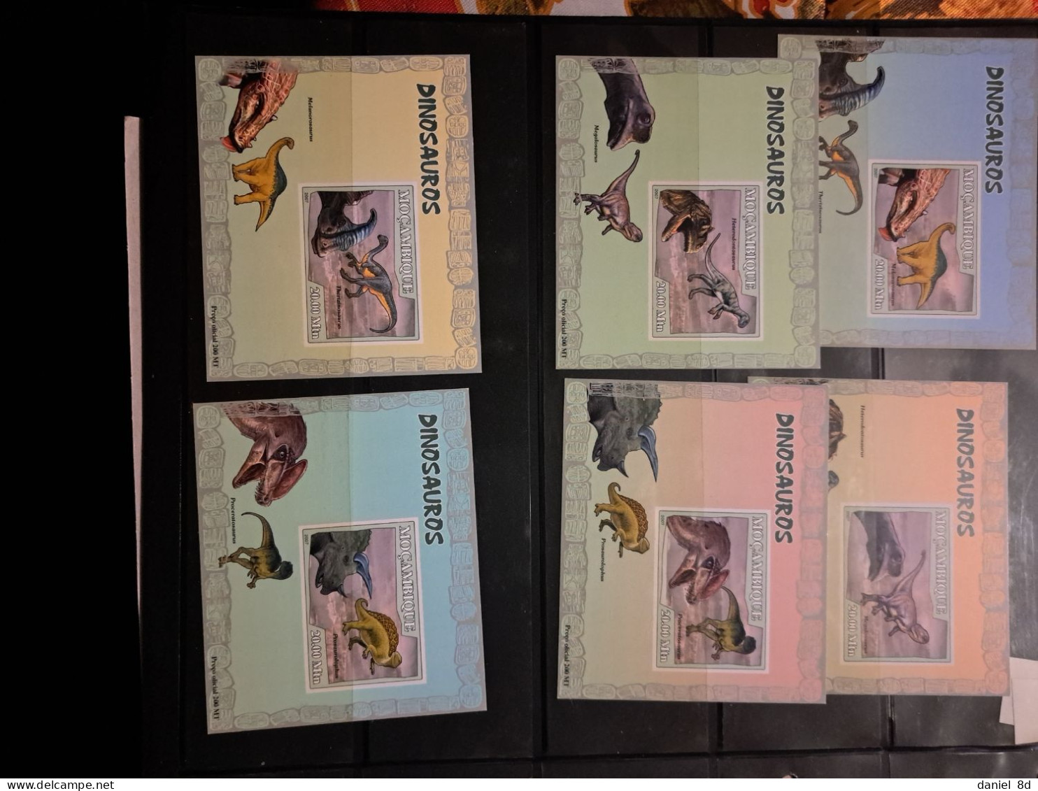 Collection 1 album, tematic: Prehistoric animals, Dinosauros, 27 pages total, worldwide, MNH