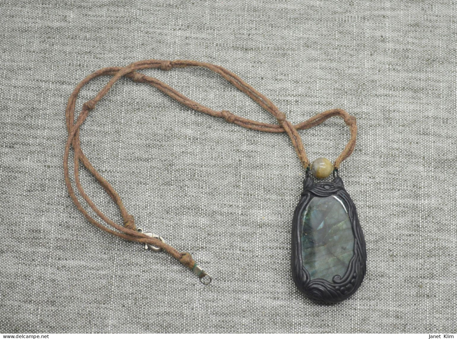 Beautiful Vintage Stone Pedant - Pendentifs