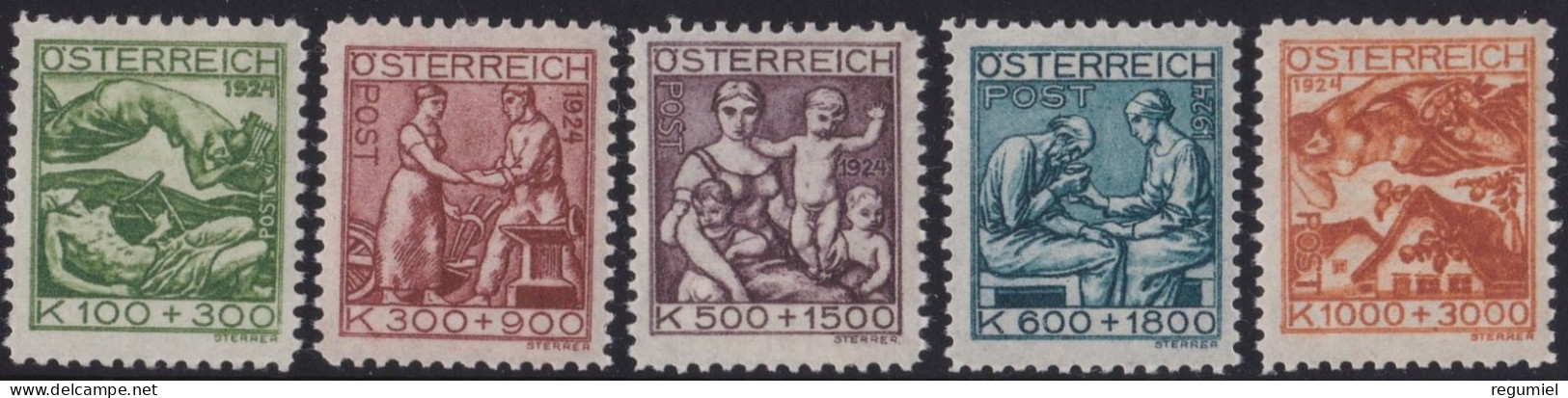 Austria  326/330 * Charnela. 1924 - Ungebraucht