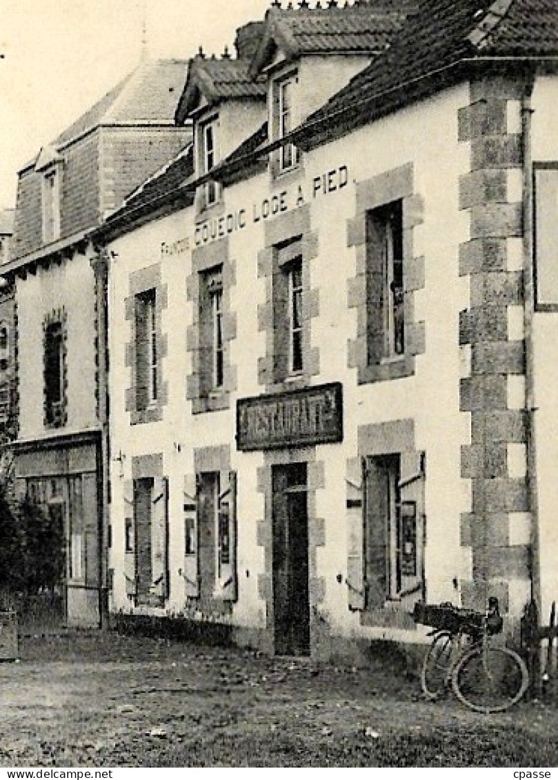 CPA 22 LOUDEAC - Rond-Point De La Gare (Restaurant COUEDIC "Loge à Pied") - Loudéac