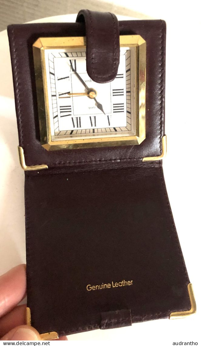 Ancien Réveil De Voyage Vedette à Quartz étui Genuine Leather Cuir Marron - Alarm Clocks
