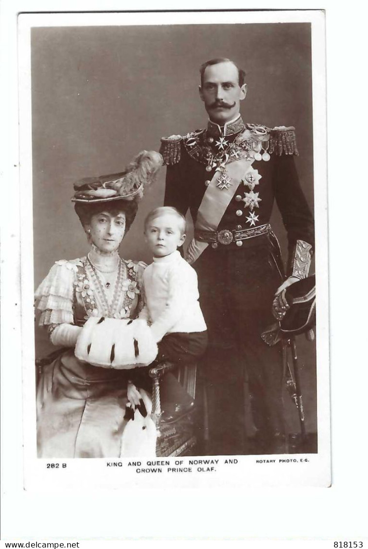 KING AND QUEEN OF NORWAY AND CROWN PRINCE OLAF 1913 - Familles Royales
