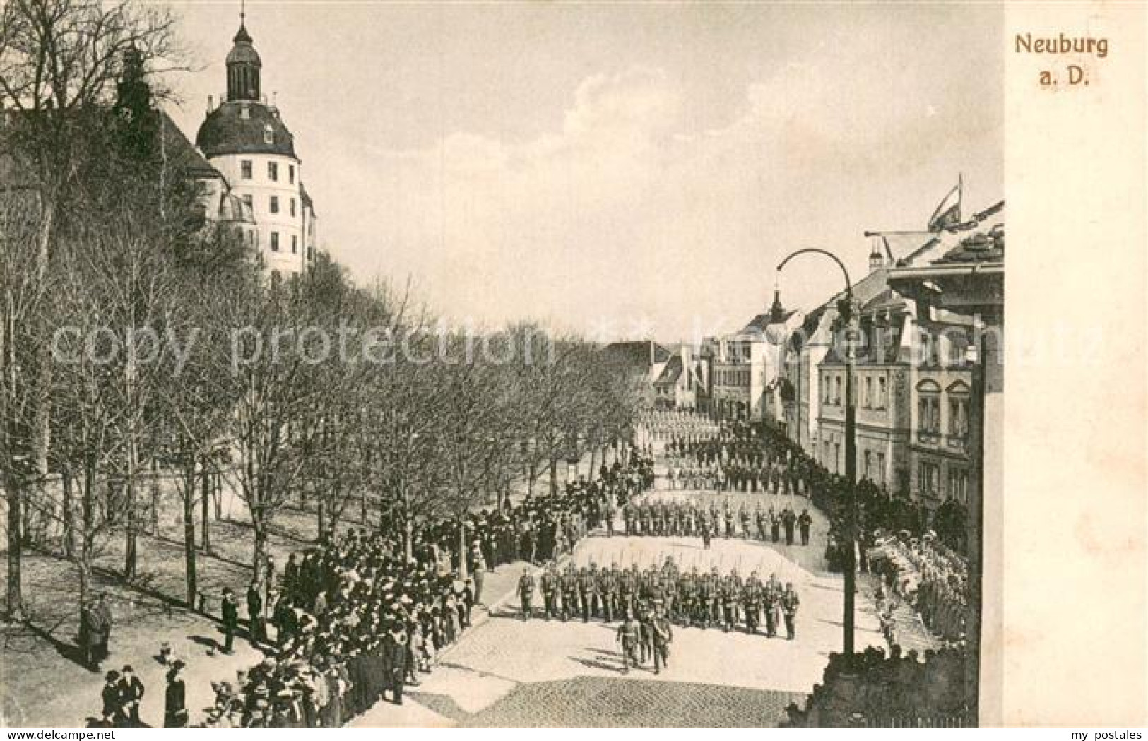 73771091 Neuburg  Donau Militaerparade  - Neuburg