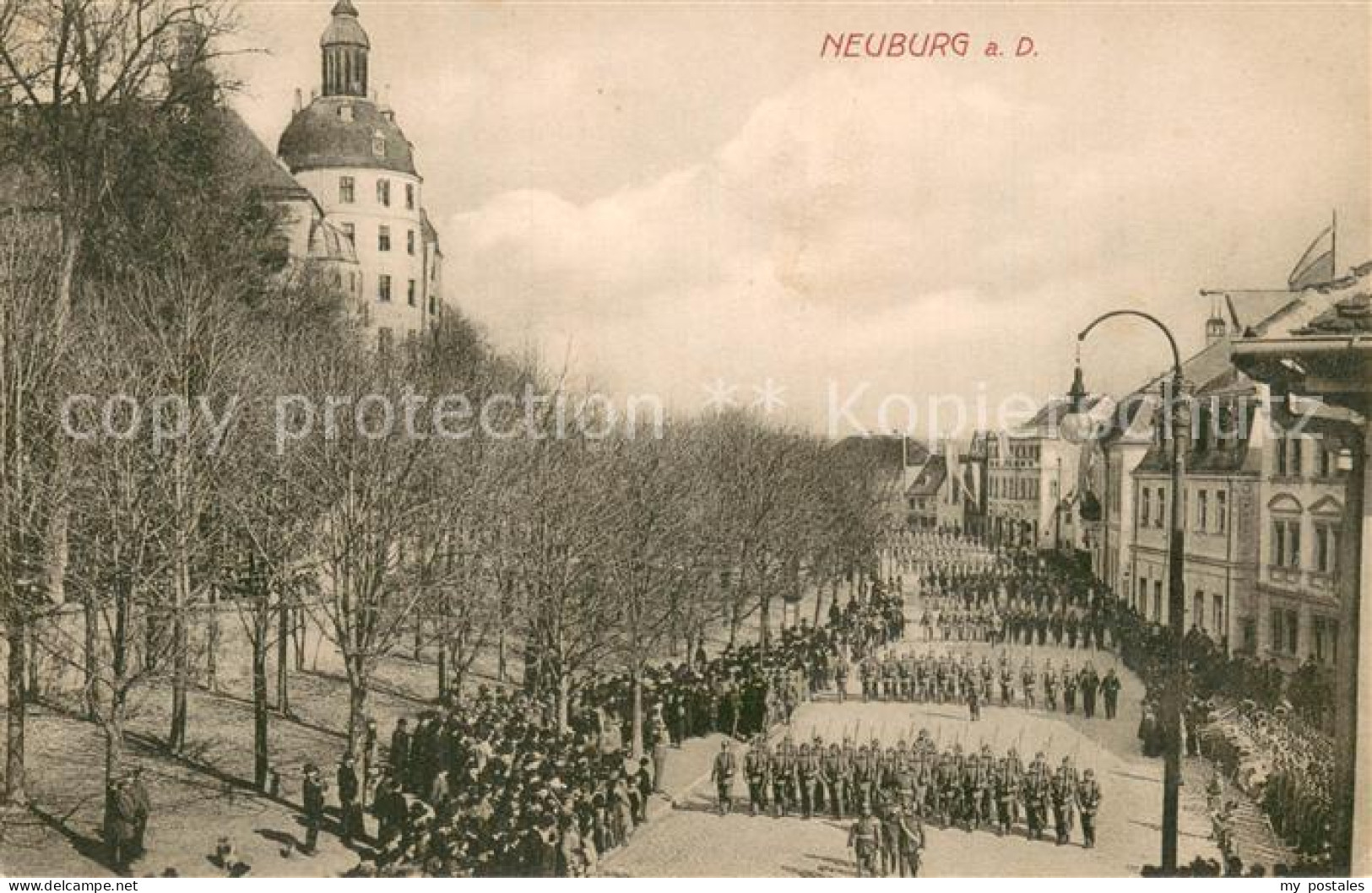 73771090 Neuburg  Donau Militaerparade  - Neuburg