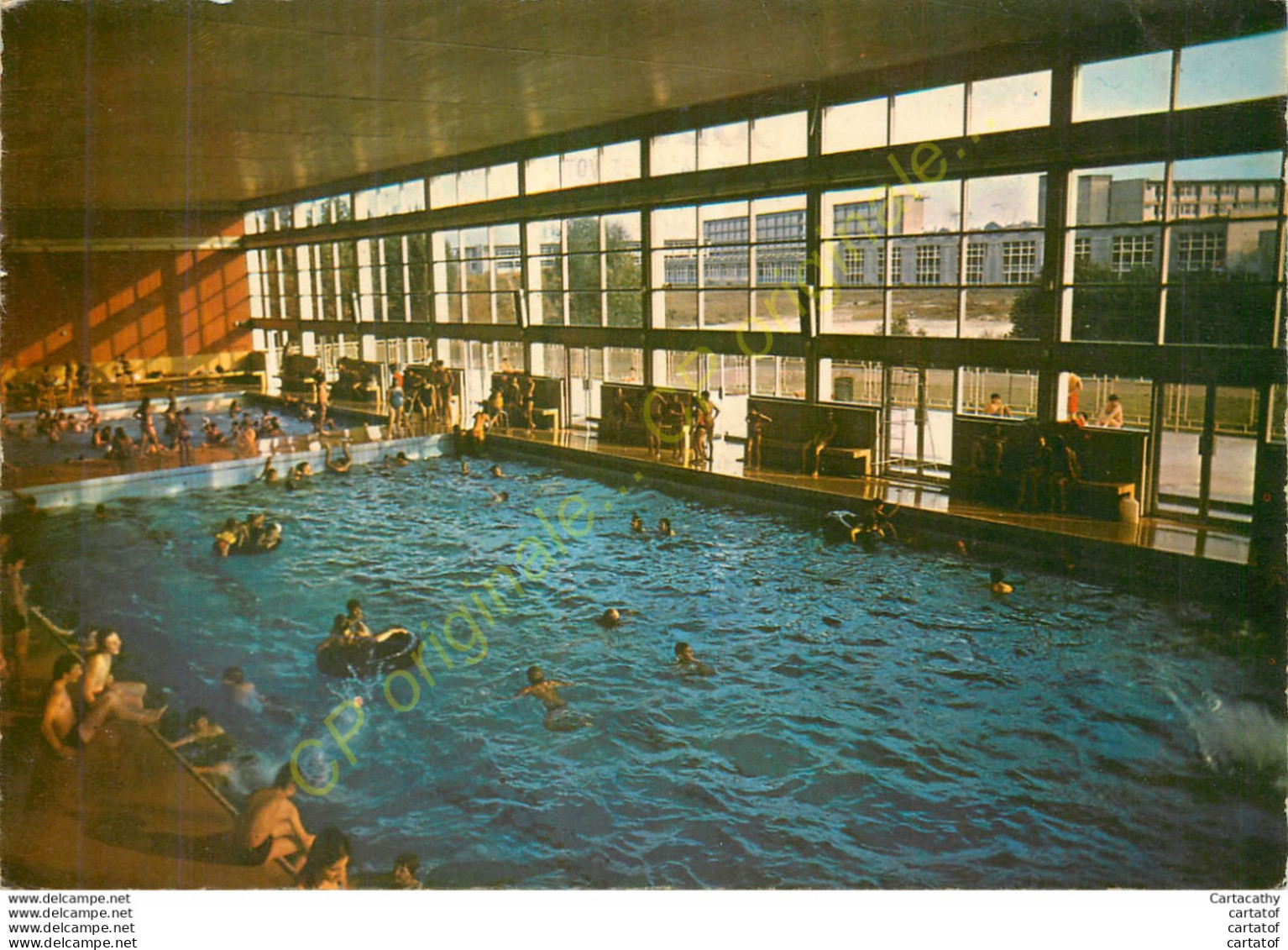 94.  FRESNES .  La Piscine . - Fresnes