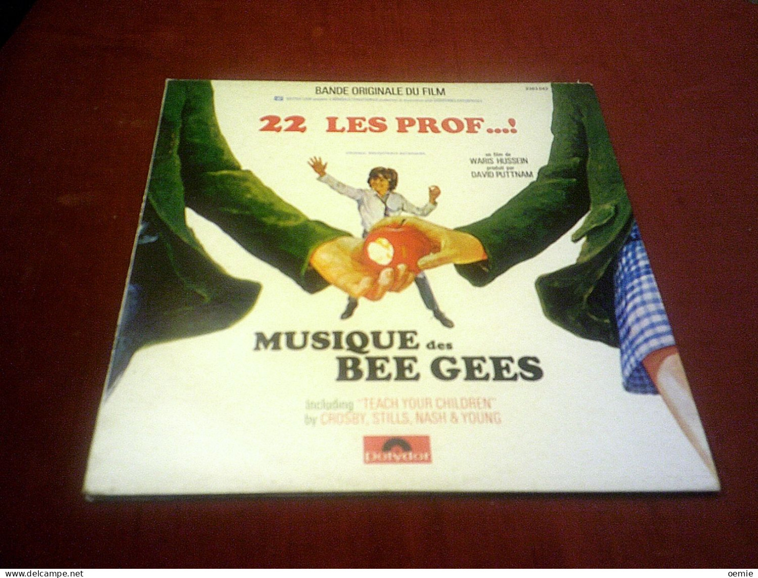 22 LES PROF   MUSIQUE DES BEE GEES - Musica Di Film