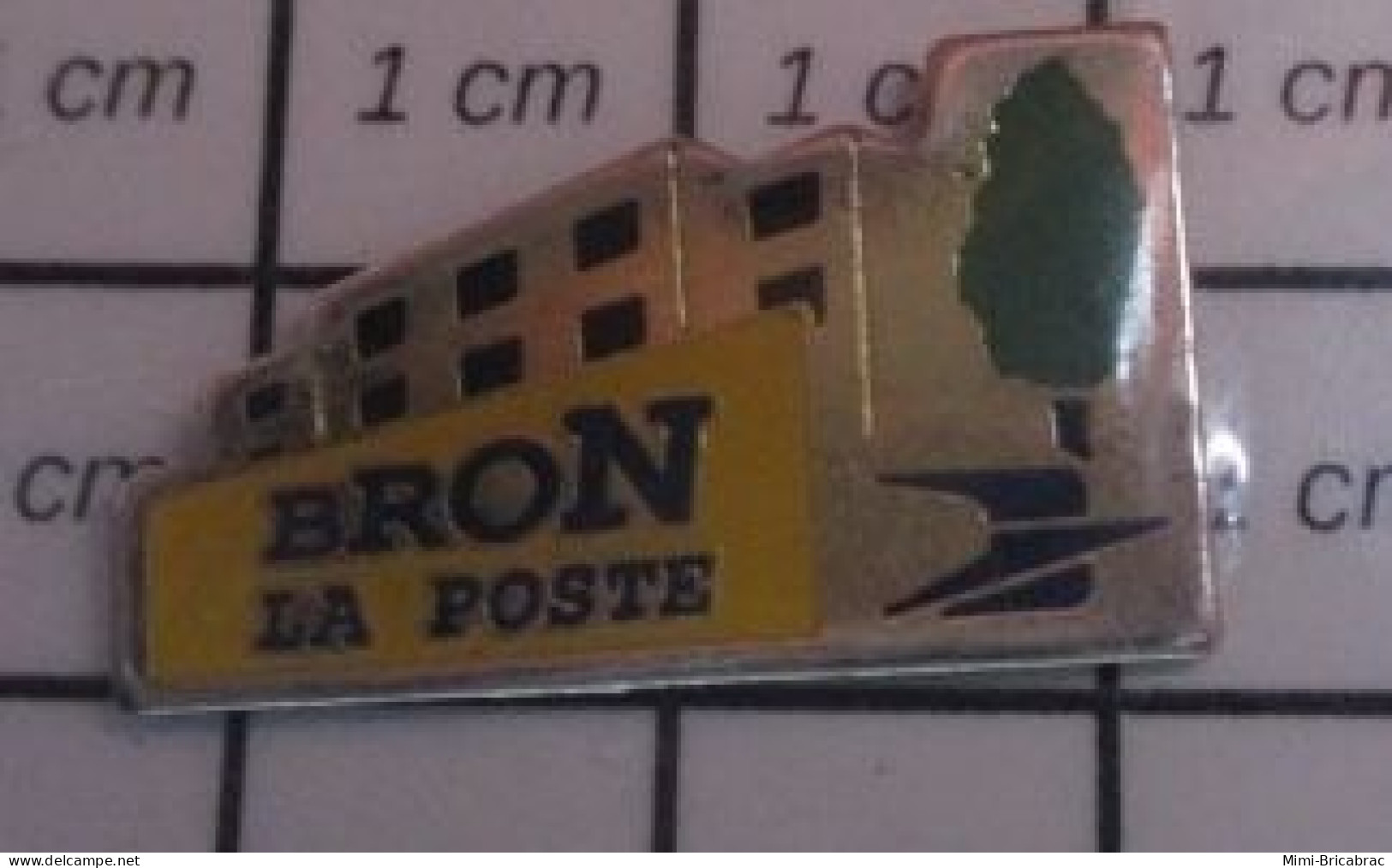 1118B Pin's Pins / Beau Et Rare / POSTES / LA POSTE BRON-SKIBEAT RHONE - Postes