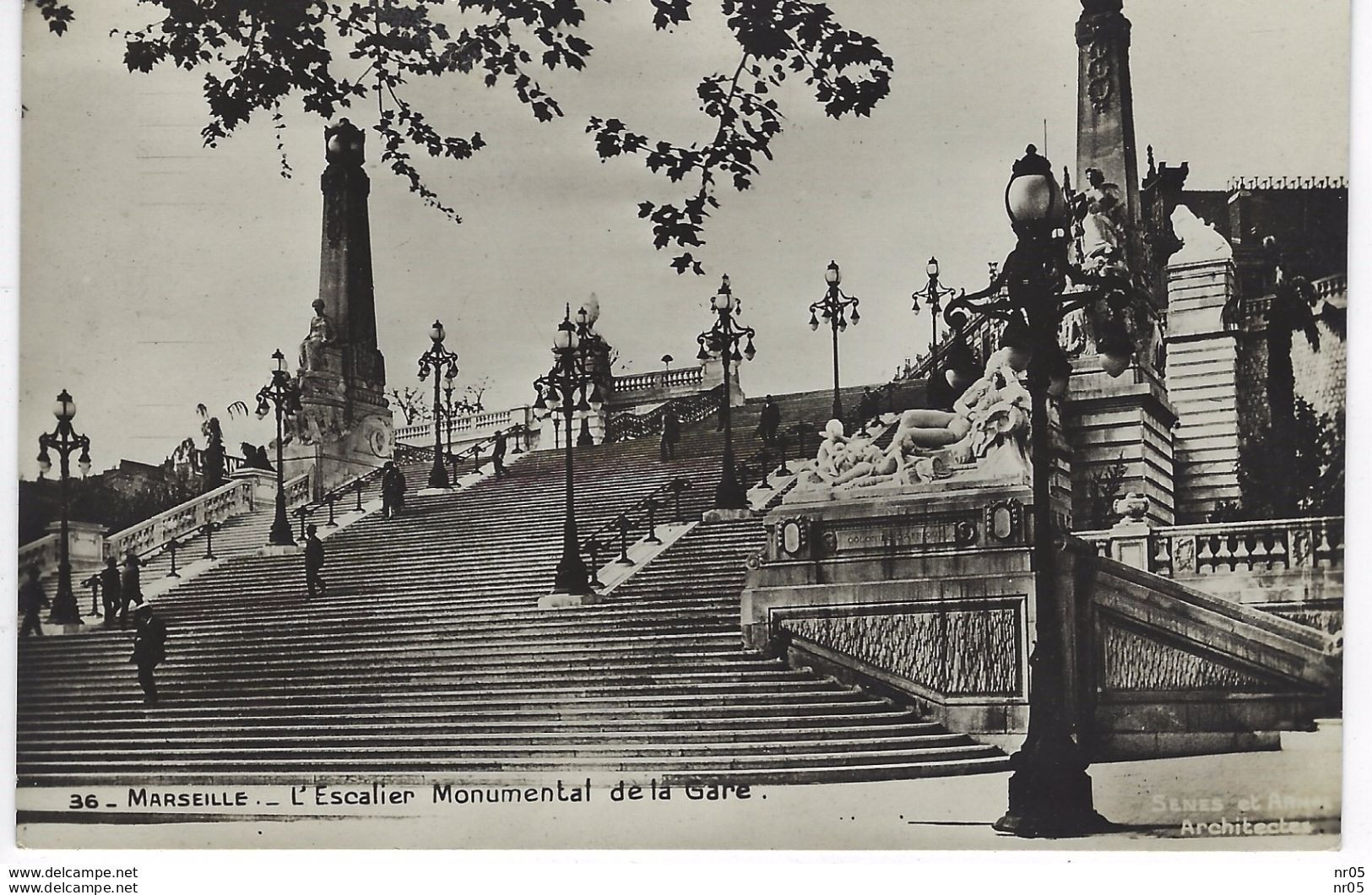 13 - MARSEILLE - L'Escalier Monumental De La Gare   ( Bouches Du Rhone ) - Quartier De La Gare, Belle De Mai, Plombières