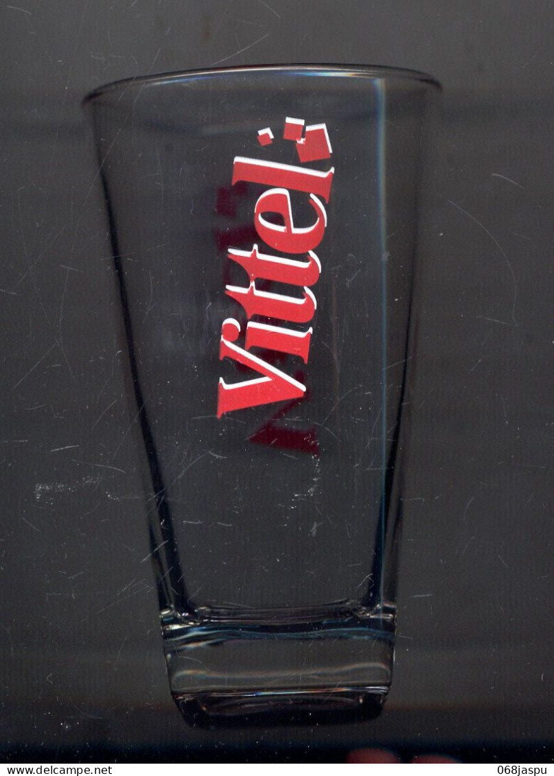 Lot De 3 Verre Vittel - Vasos