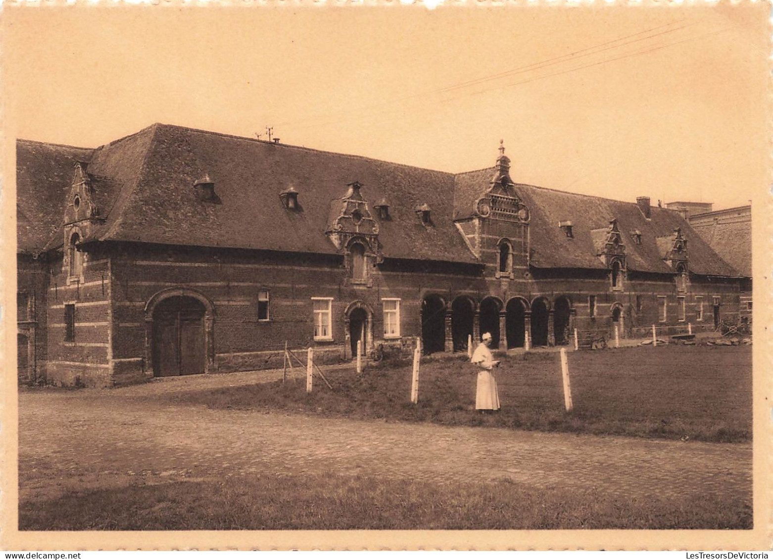 BELGIQUE - Louvain - Abbaye Du Parc - La Femme - Vue Générale D'une Magnifique Ferme - Carte Postale Ancienne - Leuven