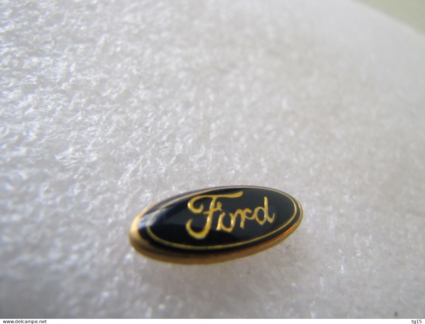 PIN'S     LOGO FORD - Ford