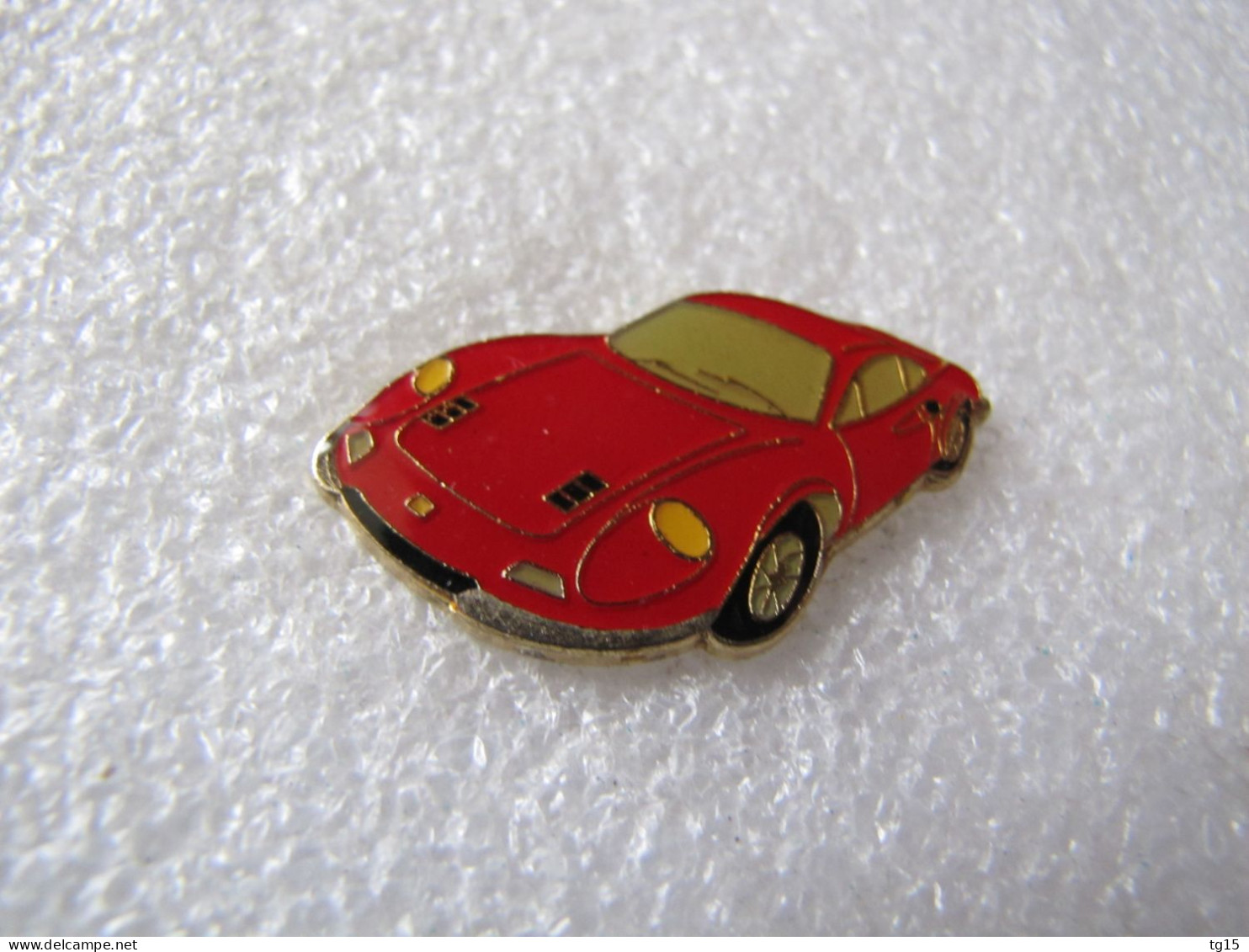 PIN'S    FERRARI  DINO  246 GT - Ferrari