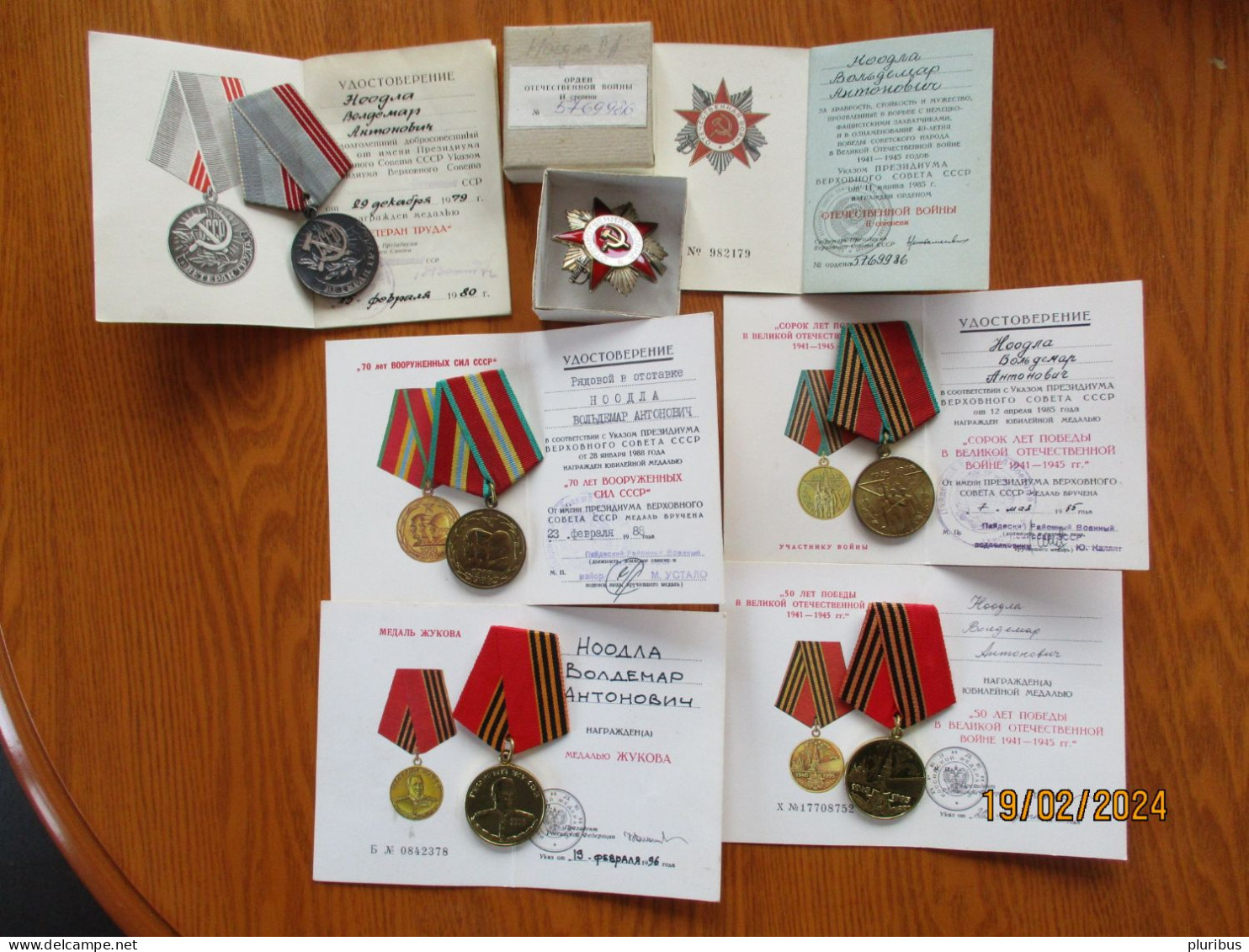 RUSSIA ESTONIA WW II SET OF SILVER ORDER  MEDALS TO ONE MAN FOR MILITARY MERITS , 19-4 - Russia