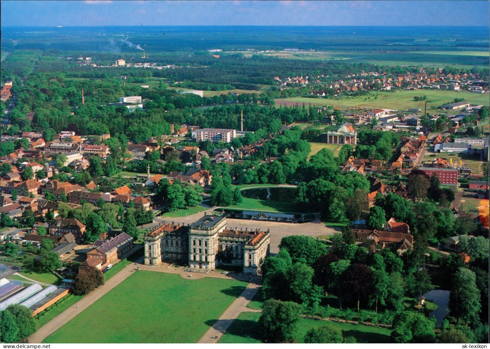 Ansichtskarte Ludwigslust Luftbild - Schloss 2000 - Ludwigslust