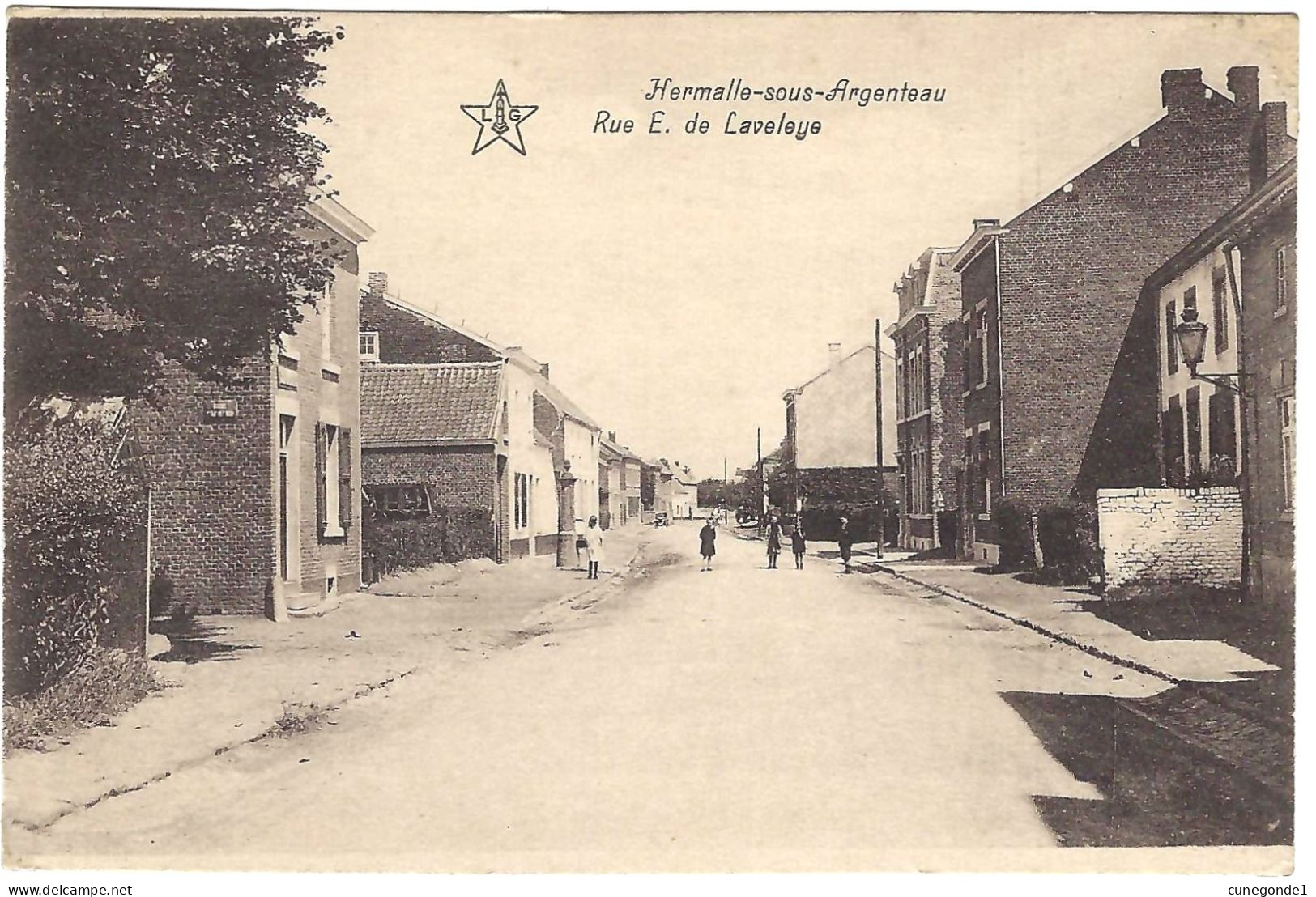 CPSM HERMALLE-SOUS-ARGENTEAU  Rue E. De Laveleye - Un Peu Animée - Non Circulée - Froidmont-Crenier Hermalle S Argenteau - Oupeye