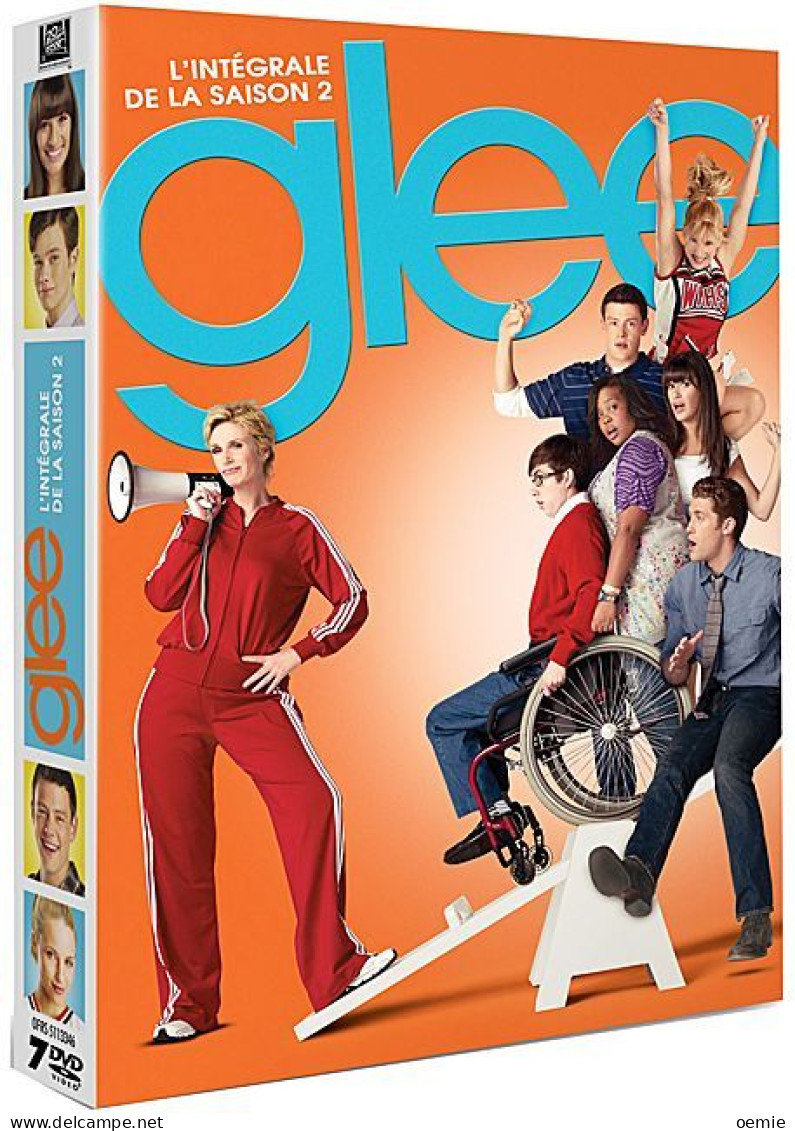 GLEE  L INTEGRALE DE LA  SAISON  2 -  ( 7  DVD  )      22 EPISODES DE 42 Mm ENVIRON - Comédie