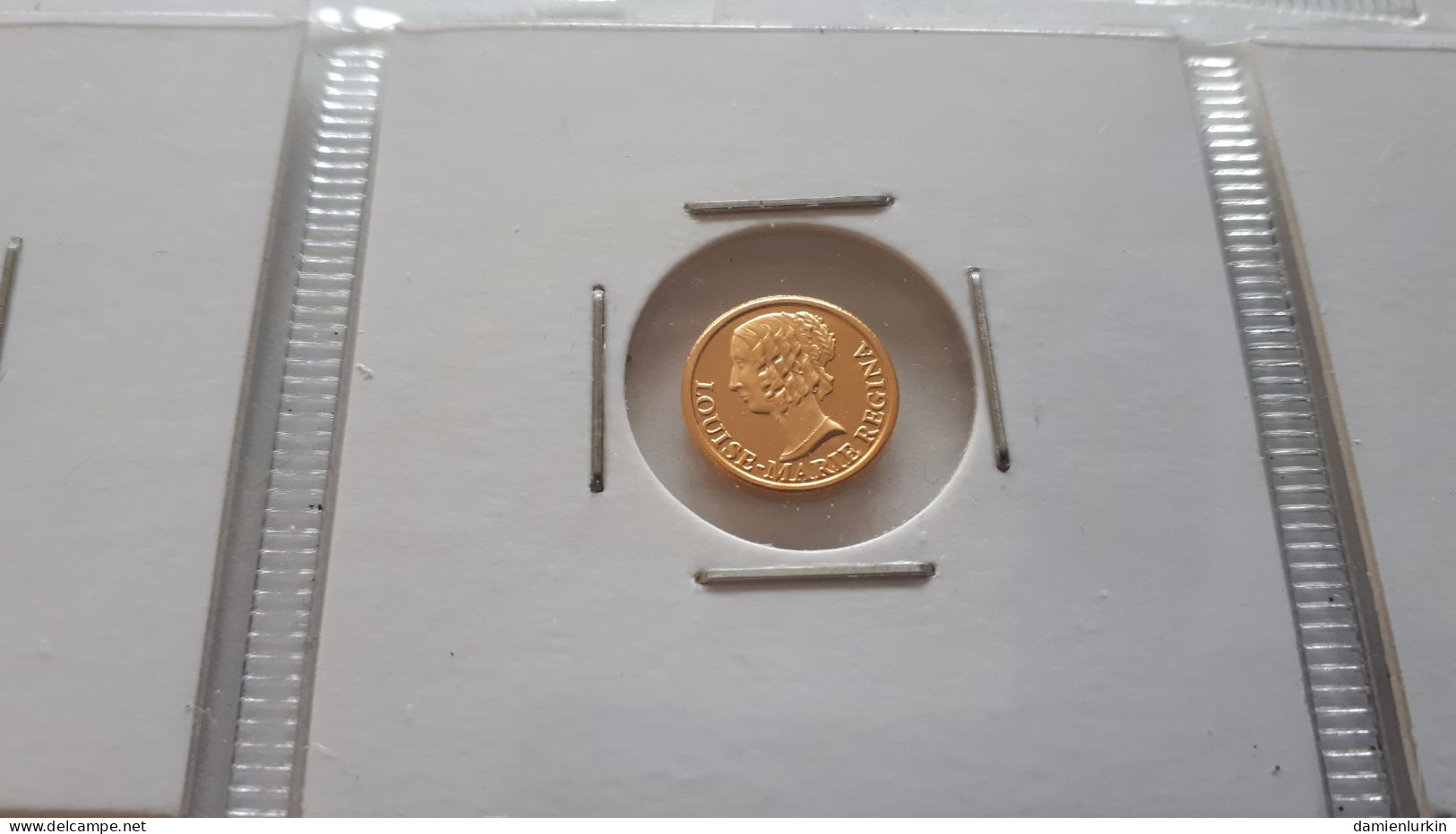 BELGIQUE SERIE OR/GOLD ROIS ET REINES 15 MEDAILLES BELLE EPREUVE 14 CARATS DE 0.7 GRAMME ET 12.5MM DIAMETRE - Monarchia / Nobiltà