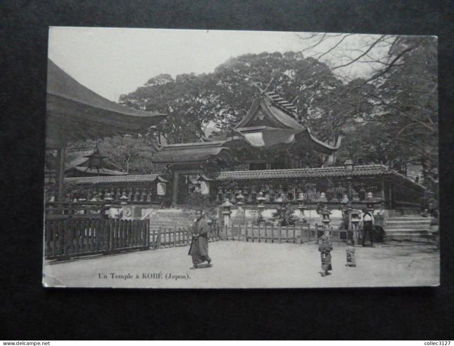 F33 - Japon - Kobe - Un Temple à Kobé (Japon) - Kobe