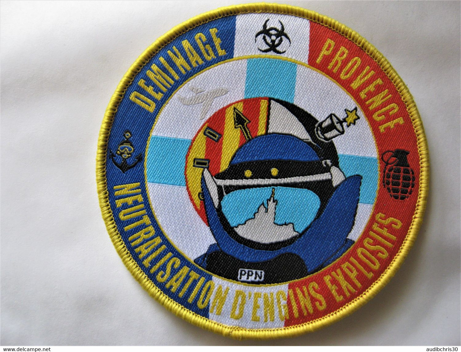 ECUSSON DES SAPEURS POMPIERS DEMINAGE PROVENCE NEUTRALISATION D'ENGINS EXPLOSIFS SUR SCRATCH - Airforce