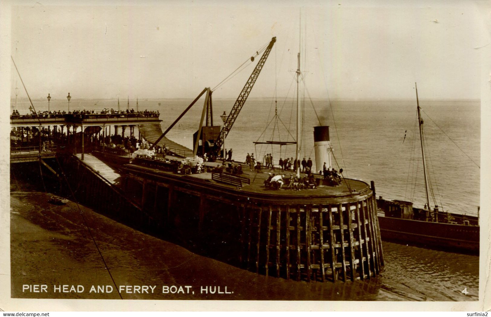 EAST YORKS - HULL - PIER HEAD AND FERRY BOAT RP  Ye583 - Hull