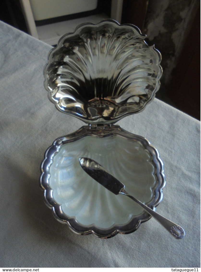 Ancien - Petit Beurrier Coquillage En Métal Argenté Silver Plate England - Silberzeug