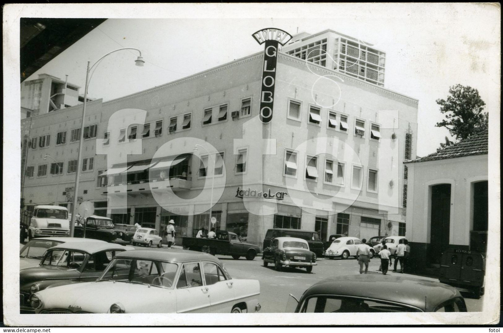 REAL PHOTO POSTCARD RUA SALVADOR CORREIA HOTEL GLOBO LUANDA ANGOLA  AFRICA CARTE POSTALE VW OVAL SIMCA MERCEDES ROVER - Angola