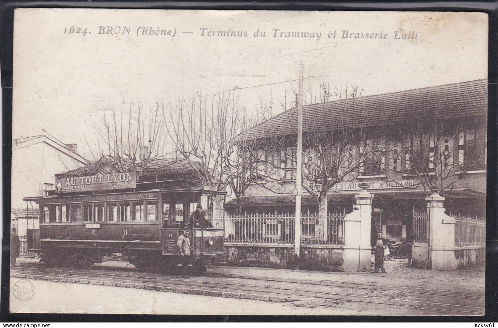 69 - Bron - Terminus Du Tramway Et Brasserie Lulli - Bron