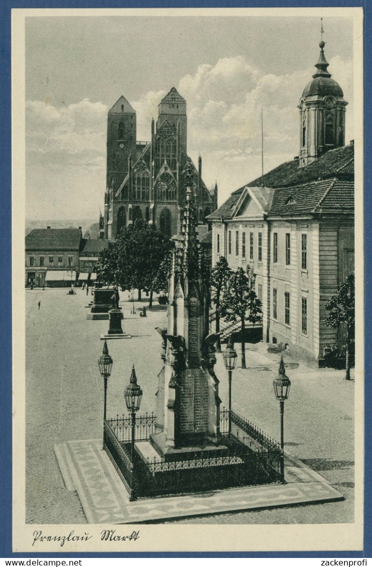 Prenzlau Markt Rathaus Denkmäler, Gelaufen 1935 (AK3633) - Prenzlau
