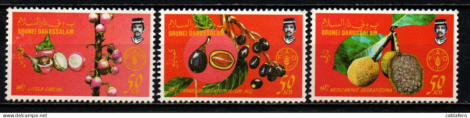 BRUNEI - 1987 - Fruit: Litsea Garciae, Canarium Odontophyllum Mig, Artocarpus Odoratissima - SENZA GOMMA - Brunei (1984-...)