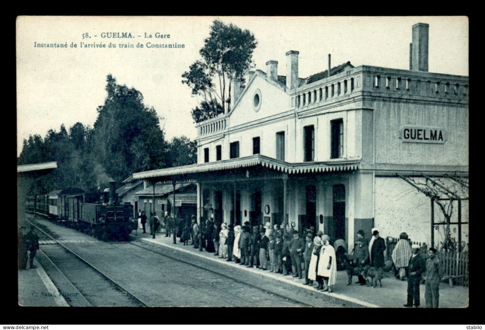 ALGERIE - GUELMA - ARRIVEE DU TRAIN DE CONSTANTINE EN GARE DE CHEMIN DE FER - Guelma