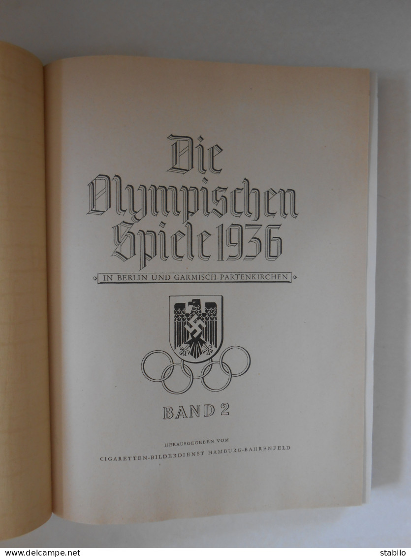 JEUX OLYMPIQUES DE 1936 A BERLIN - 2 LIVRES  TEXTES ET PHOTOS