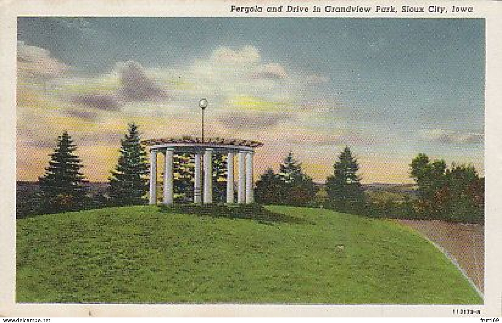 AK 202967 USA - Iowa - Sioux City - Pergola And Drive In Grandview Park - Sioux City