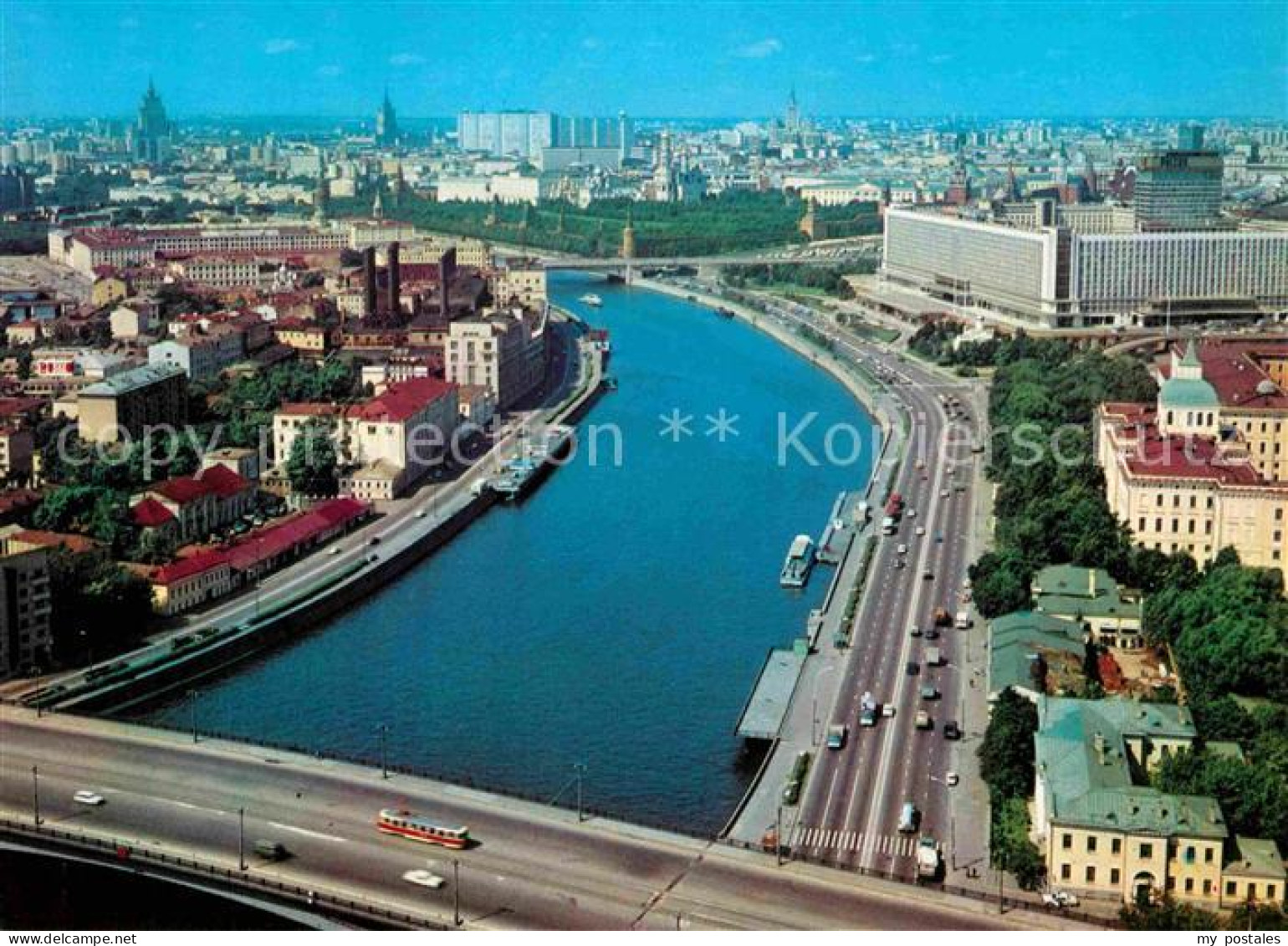 72752829 Moskau Moscou Fluss Panorama Moskau Moscou - Russland