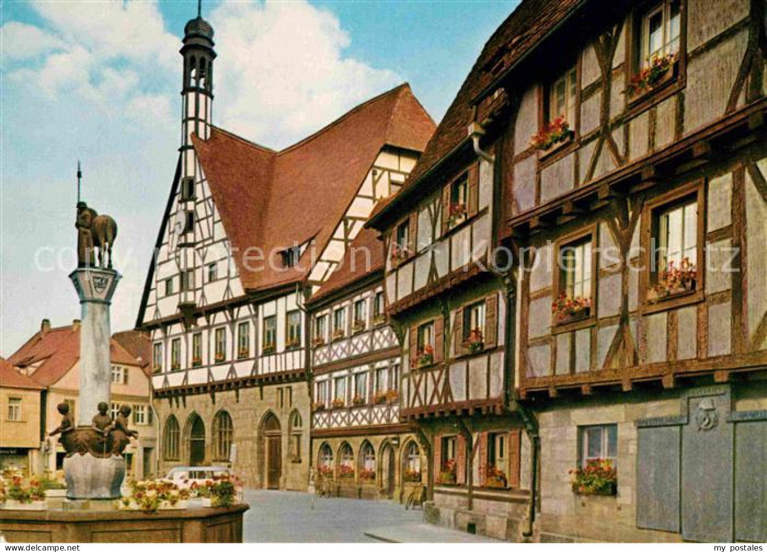 72751864 Forchheim Oberfranken Kriegerbrunnen Fachwerk Rathaus  Forchheim - Forchheim