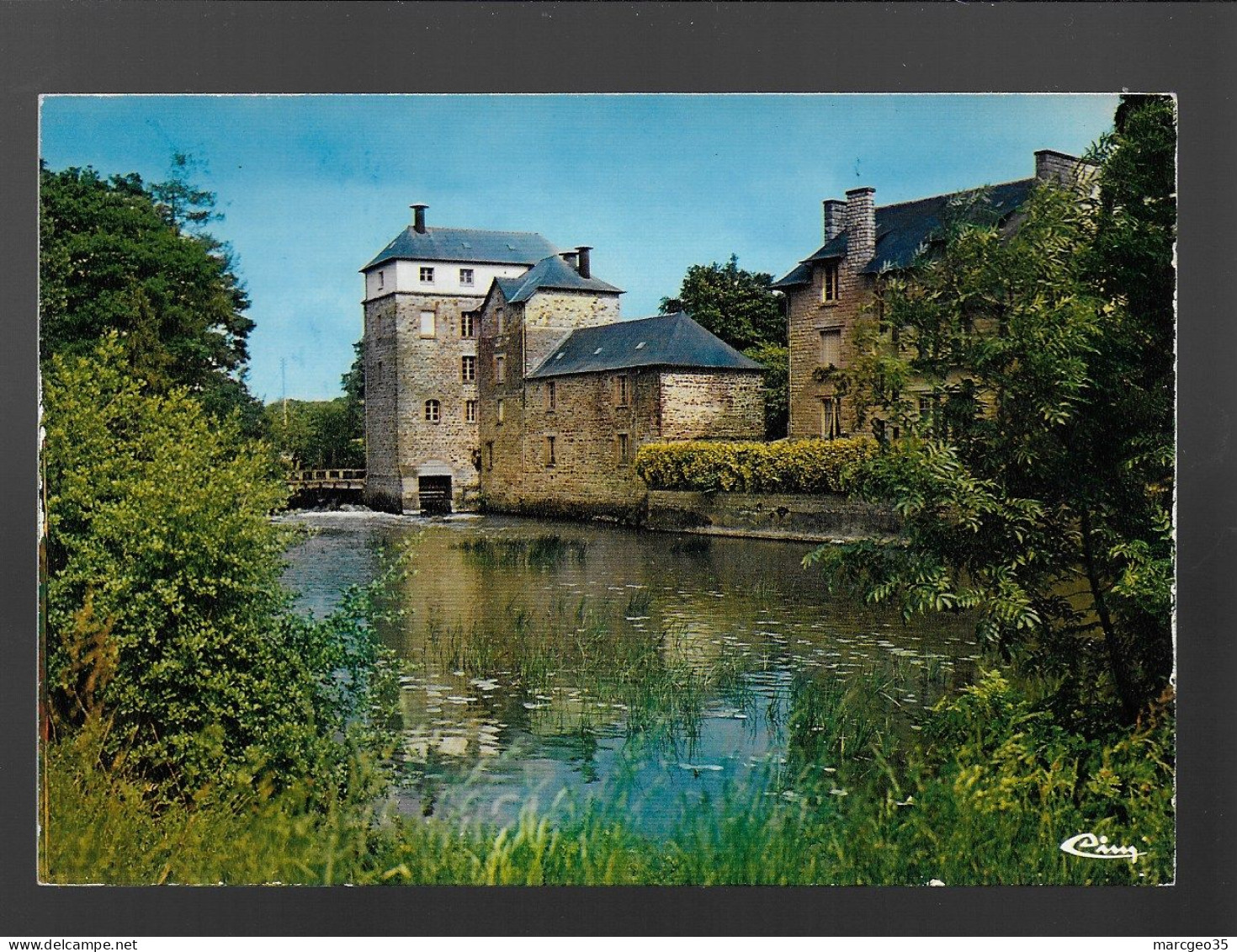 35 Chateaugiron Vue Générale édit. Lapie N° 10 Vue Aérienne Manège De Fête Foraine - Châteaugiron