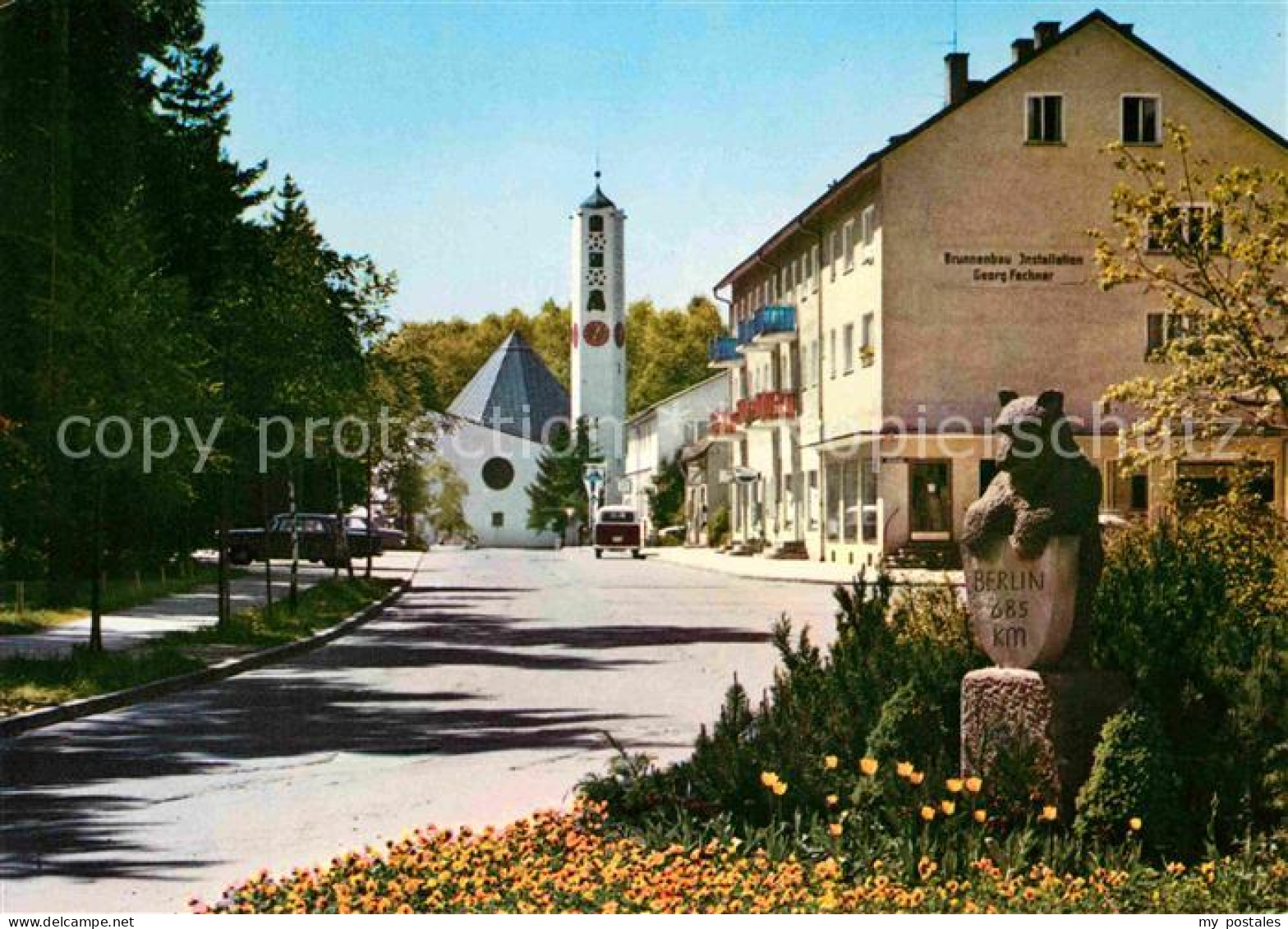 72740979 Waldkraiburg Karlsbader Strasse Mit Berliner Baer Martin Luther Kirche  - Waldkraiburg