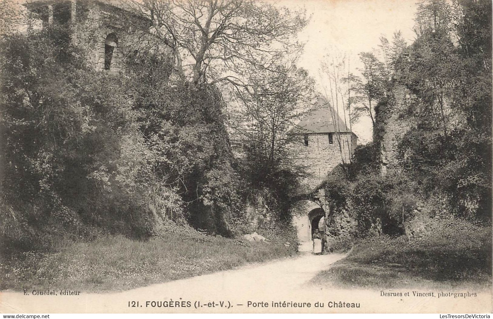 FRANCE - Fougères (I Et V) - Vue Générale De La Porte Intérieure Du Château - Carte Postale Ancienne - Fougeres